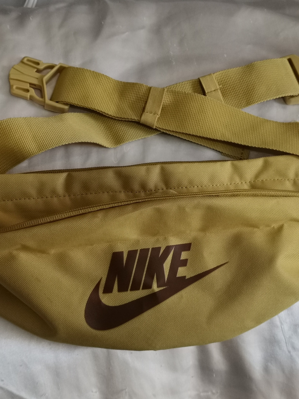 Nike Heritage Waistpack (3L) – Mustard / Gold